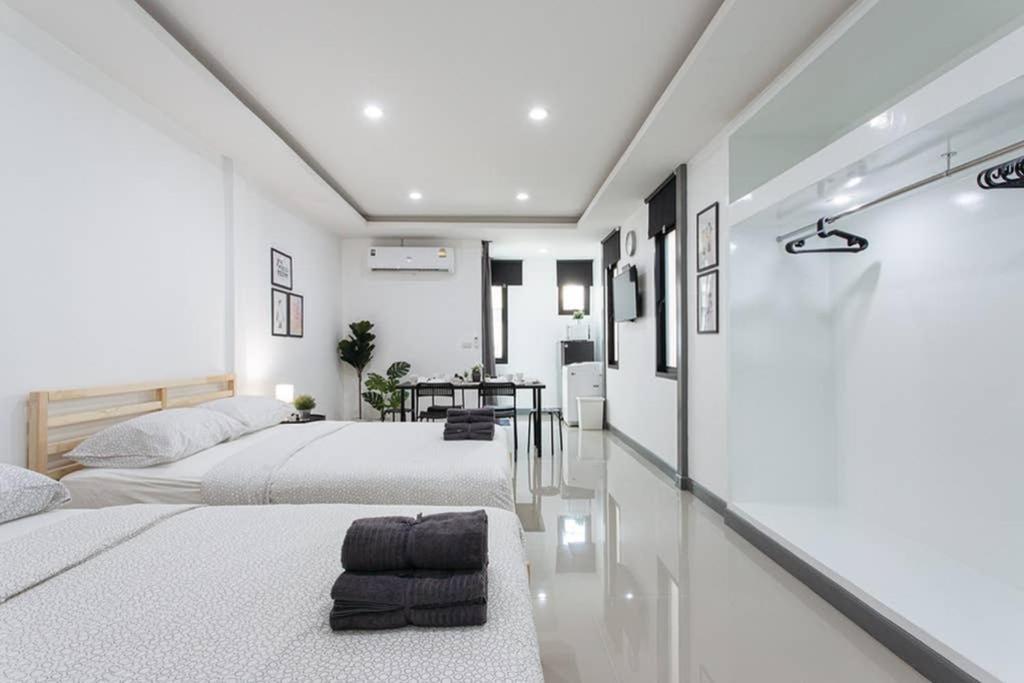 P4 Silom Large 2Beds Full Kitchen Wifi 4-6Pax Apartment Bangkok Exterior photo